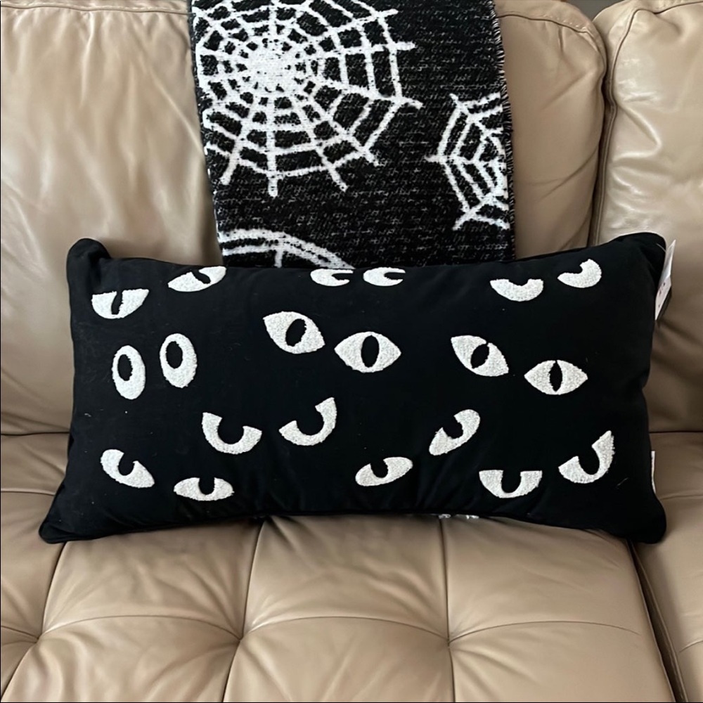 Novogratz Halloween Spooky Eyes Pillow